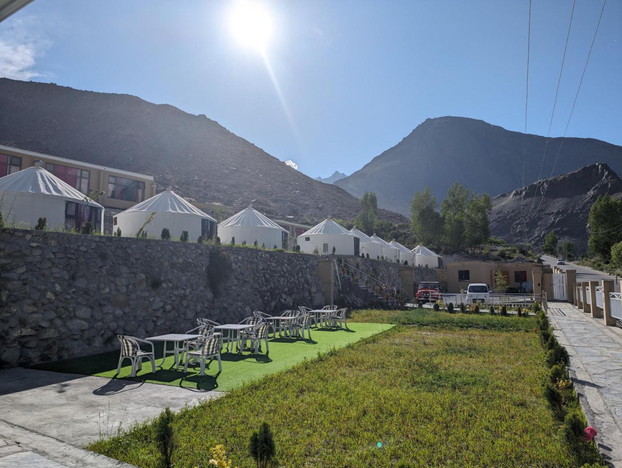 Apex Hotels And Resorts Hussaini Karimabad  Exteriér fotografie
